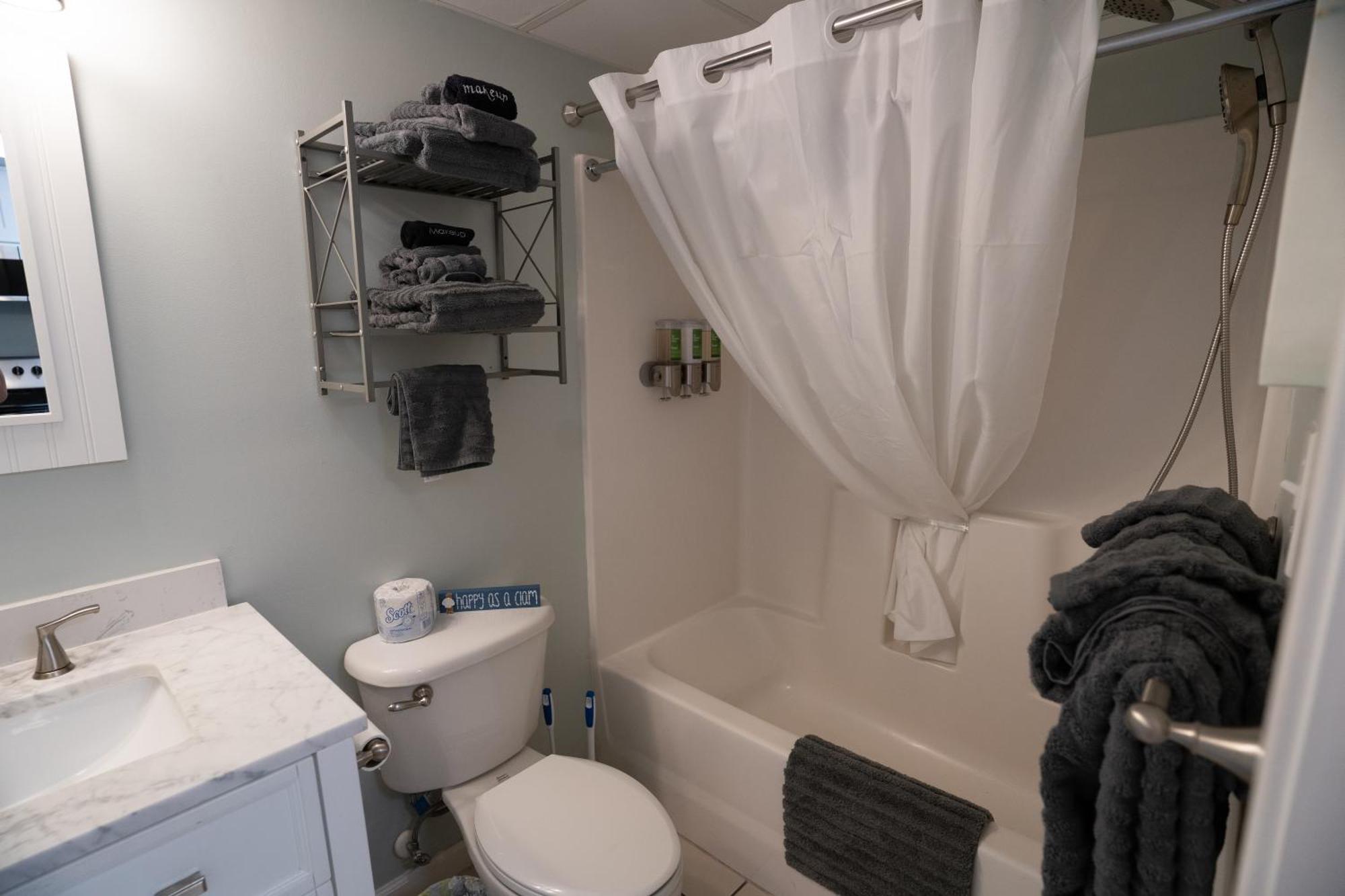 Oceanview Condo With Pool, Hot Tub, Balcony, Right On The Beach マートルビーチ エクステリア 写真